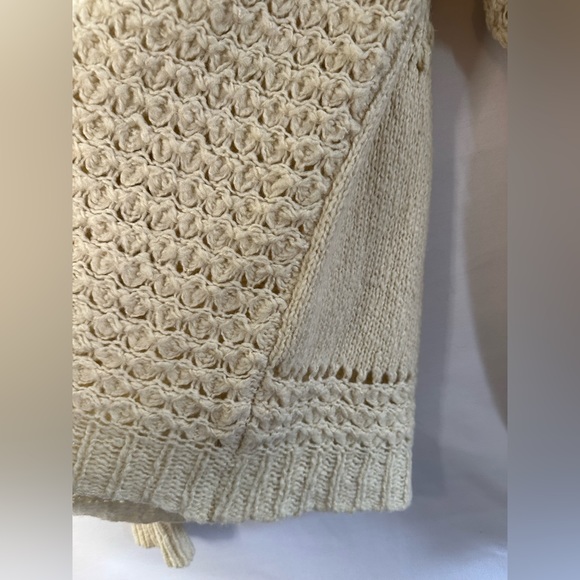 Free People chunky knit cream colored long sleeve sweater multiple patterns Sz M - Picture 9 of 14